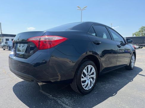Used 2017 Toyota Corolla LE FWD image 5
