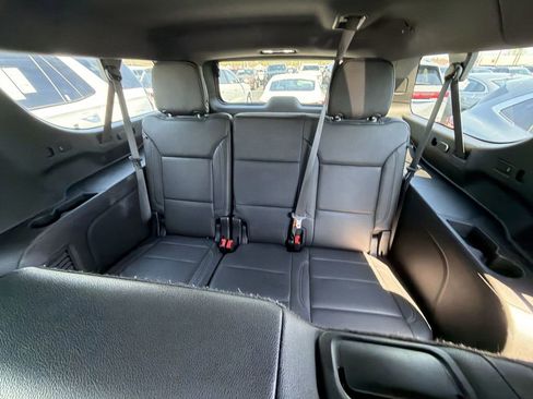 Used 2022 Chevrolet Suburban Z71 AWD/4WD image 29