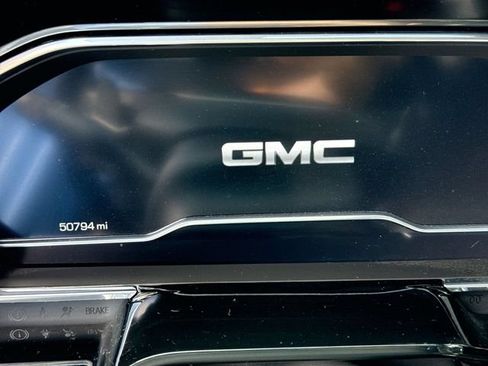Used 2022 GMC Sierra 1500 Elevation w/ Elevation Premium Package AWD/4WD image 15