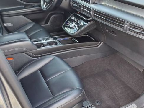 Used 2021 Lincoln Corsair AWD image 25