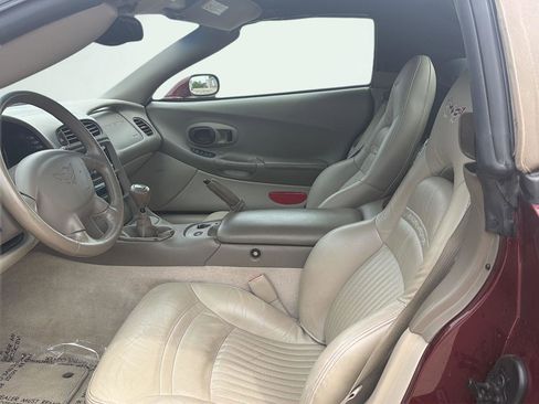 Used 2003 Chevrolet Corvette Convertible w/ Preferred Equipment Group1 RWD image 9
