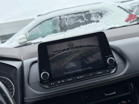 Used 2022 Nissan Rogue S image 4