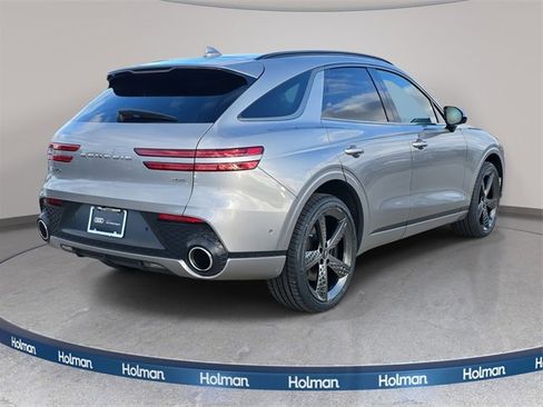 Used 2023 Genesis GV70 2.5T w/ Sport Prestige Package image 6