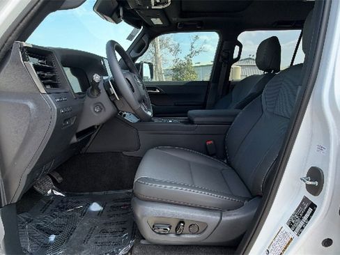 Used 2026 Lexus GX 550 w/ Cold Area Package image 16