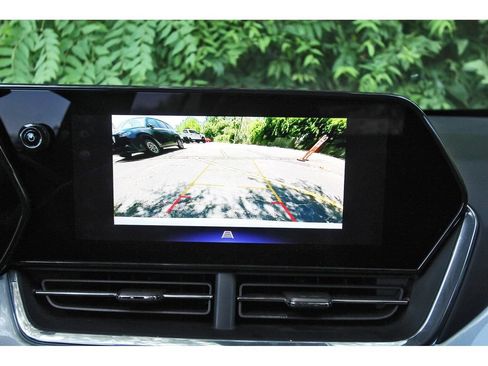 Used 2025 Chevrolet Trax LT w/ Driver Confidence Package FWD image 25