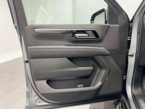 New 2026 Chevrolet Suburban RST w/ Sun And Tow Package image 21