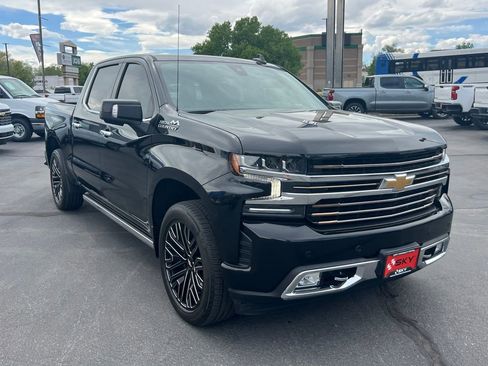 Used 2022 Chevrolet Silverado 1500 High Country w/ Technology Package AWD/4WD image 6