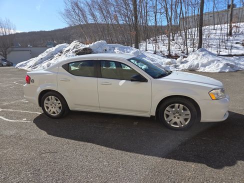 Used 2013 Dodge Avenger SE FWD image 4