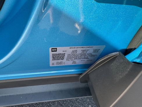 New 2025 Chevrolet Trax RS w/ Sunroof Package image 18