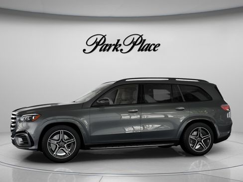 New 2026 Mercedes-Benz GLS 450 450 image 6