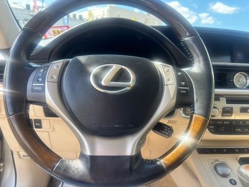 Used 2015 Lexus ES 350 F Sport w/ Luxury Package FWD image 20