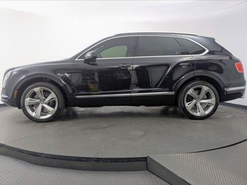 Used 2019 Bentley Bentayga AWD/4WD image 3
