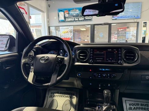 Used 2023 Toyota Tacoma TRD Off-Road image 24