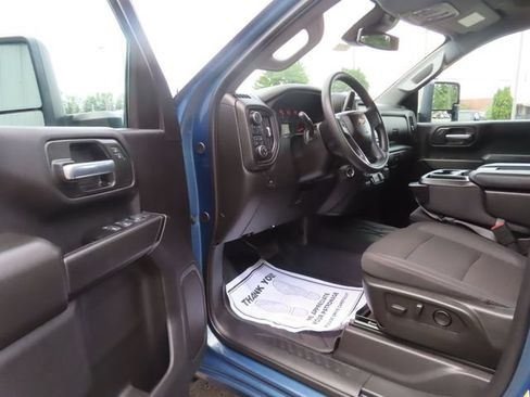 Used 2025 Chevrolet Silverado 2500 Custom w/ Custom Value Package AWD/4WD image 18