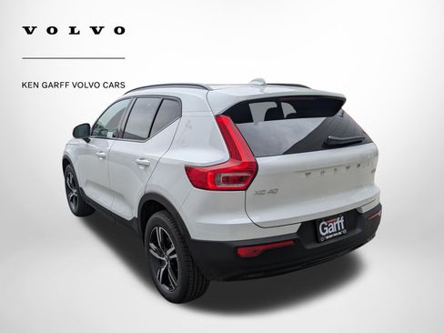 New 2026 Volvo XC40 B5 Core w/ Climate Package image 5