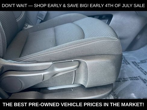 Used 2024 GMC Terrain SLE FWD image 23