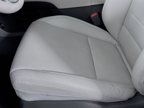 Used 2025 Hyundai Santa Fe Limited image 20