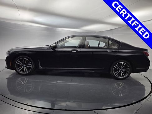 Certified 2022 BMW M760i xDrive w/ Luxury Rear Seating Package image 6