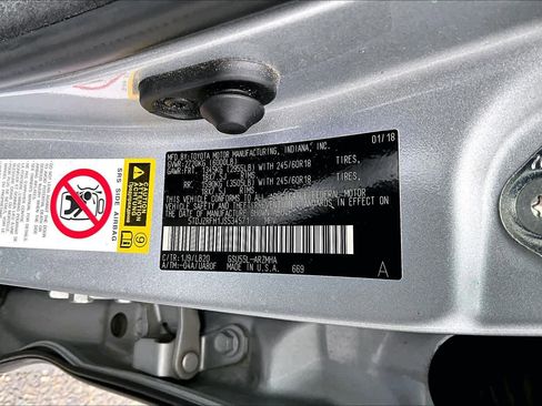 Certified 2018 Toyota Highlander XLE AWD/4WD image 36