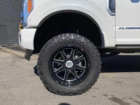 Used 2018 Ford F350 Limited w/ FX4 Off-Road Package AWD/4WD image 11