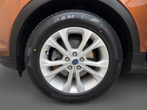 Used 2017 Ford Escape SE image 11