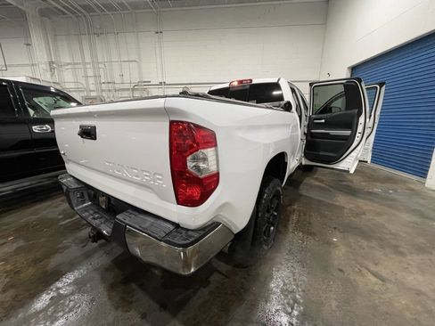 Used 2014 Toyota Tundra SR image 23