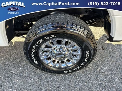 Used 2021 Ford F250 XLT w/ XLT Premium Package image 13