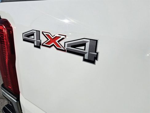 Used 2024 Ford F250 XLT image 40
