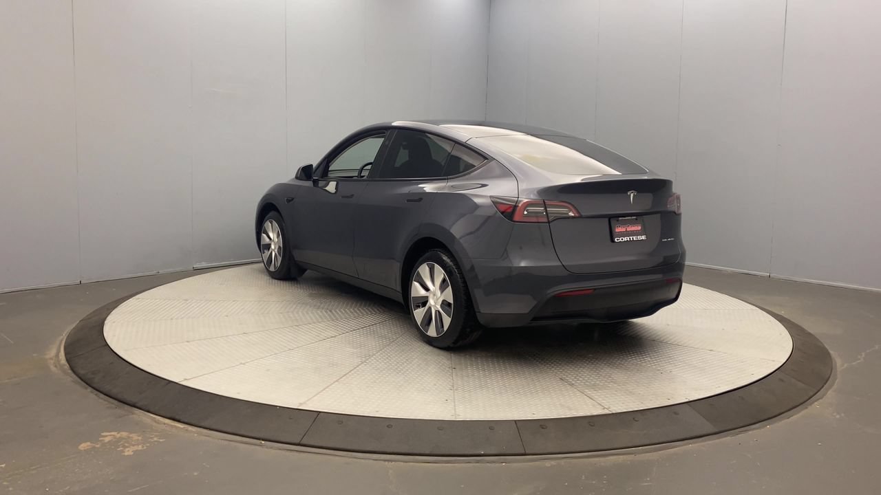 Used 2023 Tesla Model Y Long Range AWD/4WD image 3