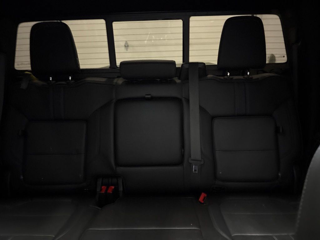 Used 2020 Chevrolet Silverado 3500 High Country AWD/4WD image 31