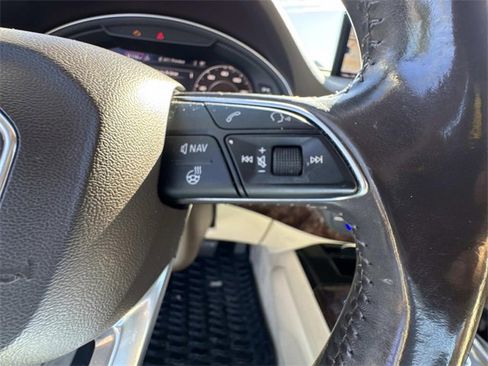 Used 2017 Audi Q7 3.0T Premium Plus w/ Premium Plus Package image 30