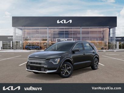New 2025 Kia Niro SX