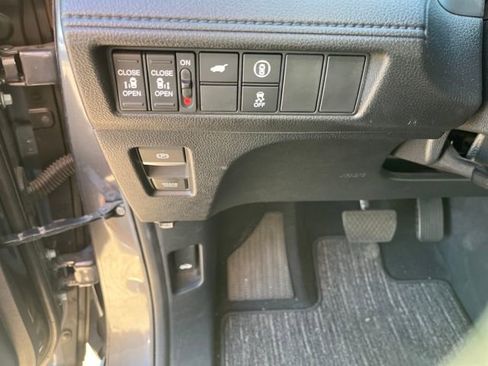 Certified 2024 Honda Odyssey EX-L image 19