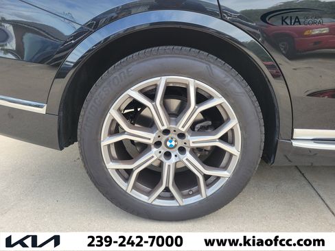 Used 2026 BMW X7 xDrive40i AWD/4WD image 8