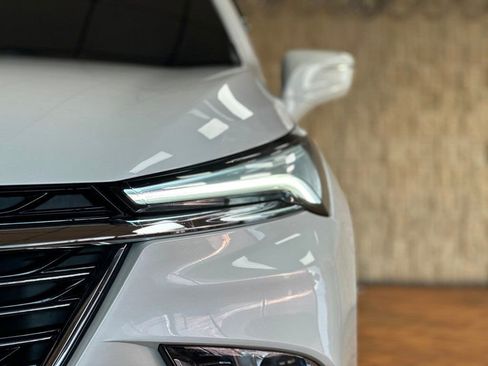 Used 2022 Buick Enclave Essence w/ Experience Buick Package image 5