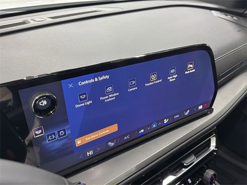 New 2026 Chevrolet Traverse LT w/ Sun and Wheel Package image 33