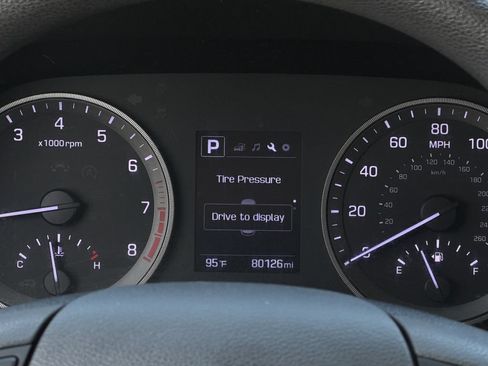 Used 2018 Hyundai Tucson SE w/ Cargo Package FWD image 15