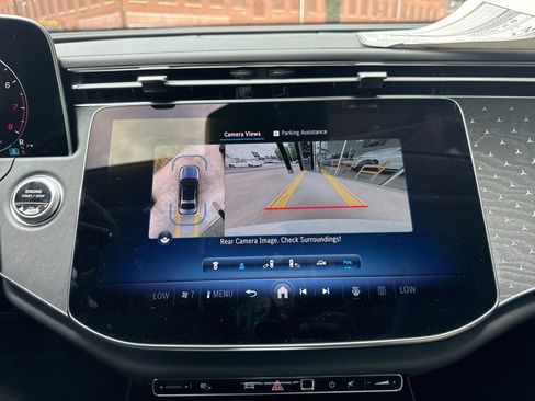 Used 2025 Mercedes-Benz E 350 4MATIC Sedan image 31