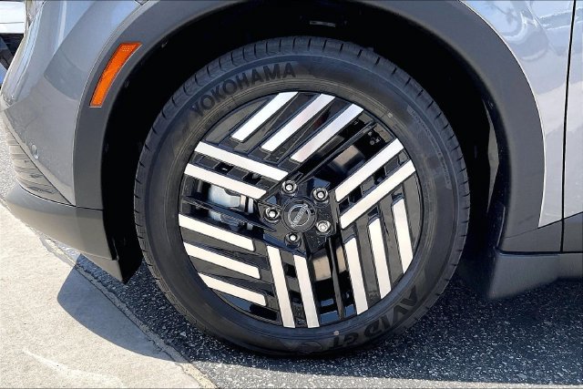 New 2026 Nissan Leaf SV+ FWD image 9