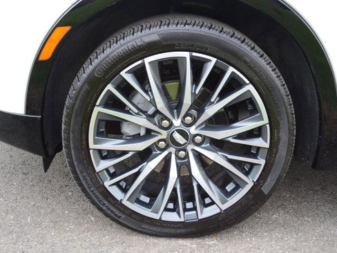 Used 2024 Cadillac XT4 Sport image 9