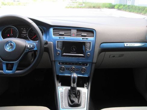 Used 2015 Volkswagen e-Golf SEL Premium FWD image 30