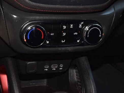 Used 2022 Chevrolet TrailBlazer RS FWD image 29