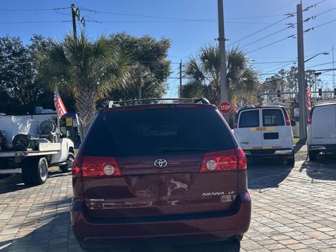 Used 2009 Toyota Sienna CE image 5