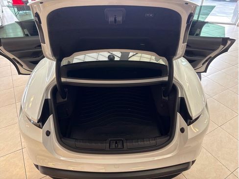 Used 2023 Porsche Taycan RWD image 44