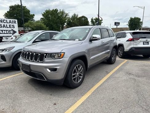 Used 2018 Jeep Grand Cherokee Limited AWD/4WD image 2