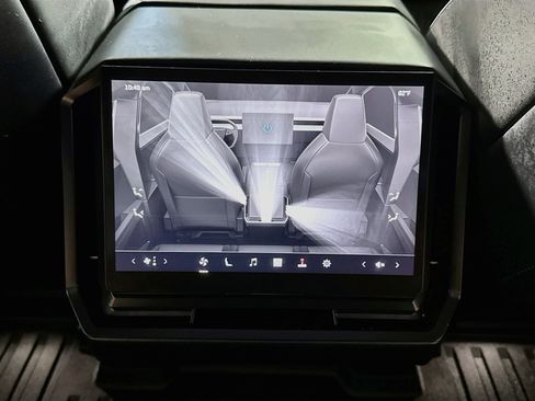 Used 2024 Tesla Cybertruck AWD Crew Cab image 6