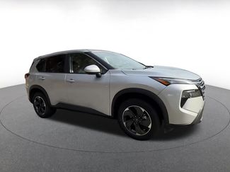 Used 2025 Nissan Rogue SV video 2