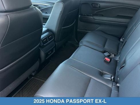 Certified 2025 Honda Passport EX-L image 14