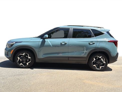 Used 2024 Kia Seltos EX FWD image 23