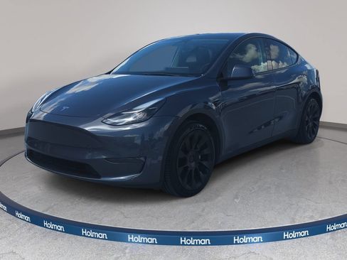Used 2023 Tesla Model Y Long Range AWD/4WD image 1